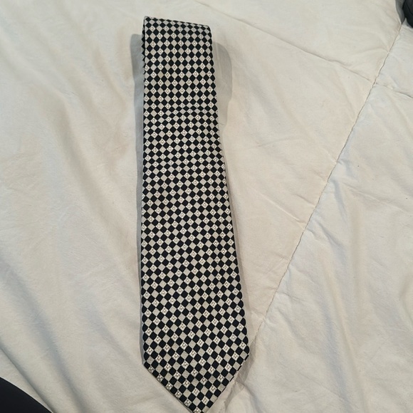 Burberrys’ 🔥Sale🔥black and white tie - Picture 1 of 5